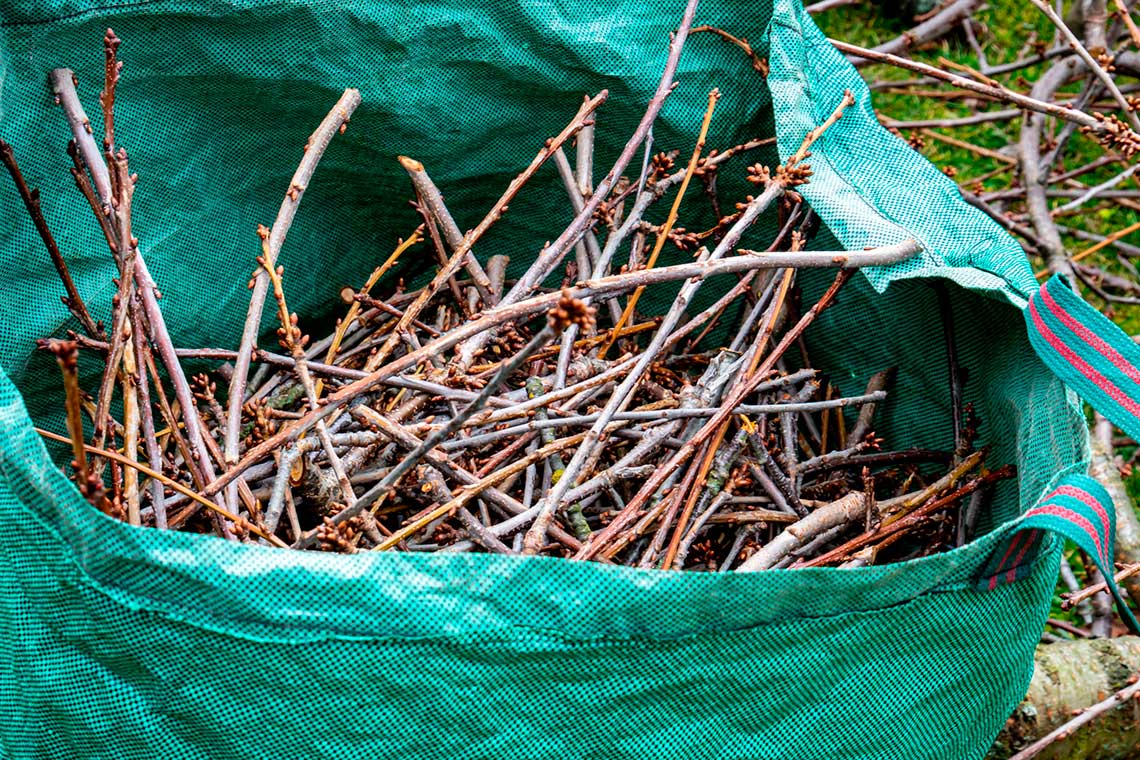 Choosing The Best Sized Dumpster For Your Yard